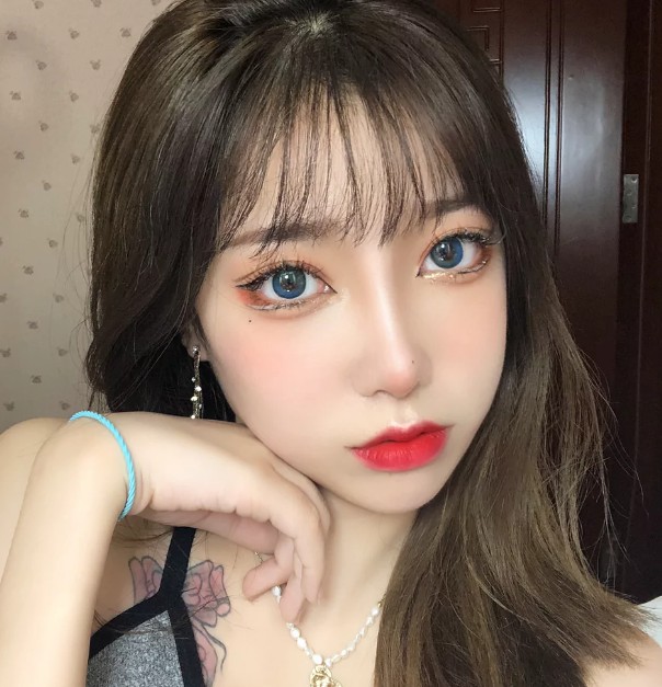 武汉遇到的00后清纯妹妹，可WT